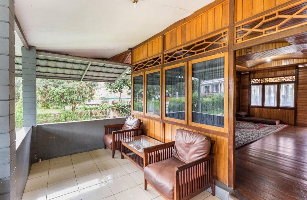 Villa Anjung Balak Cisarua Exterior photo